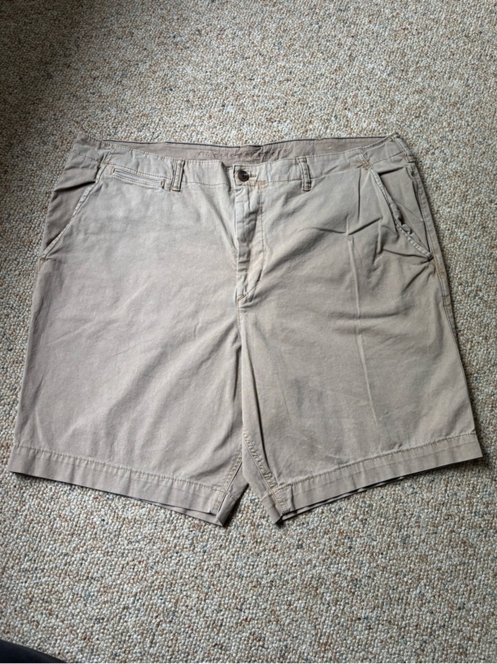 American Eagle Mens Classic Next Level Flex Khaki Flat Front Shorts Size 42